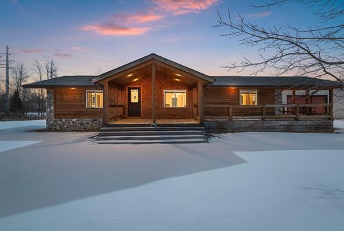 N1662 Bay De Noc Road, Menominee, MI, 49858 | Card Image