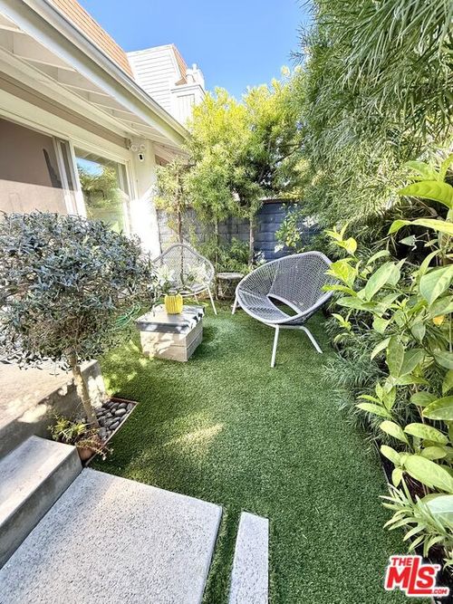 8-4305 Alla Rd, Marina del Rey, CA, 90292-6490 | Card Image