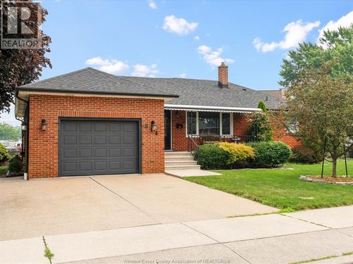 814 Watson Ave, Windsor, ON, N8S3S8 | Card Image