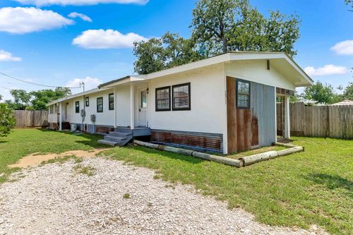 1511 Arrow Head Trl, Kingsland, TX, 78639-9631 | Card Image