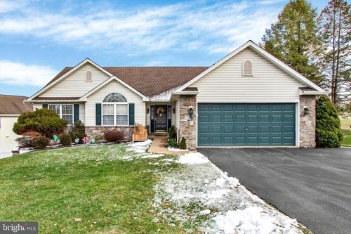 2401 Goddard Ave, Sinking Spring, PA, 19608-9175 | Card Image