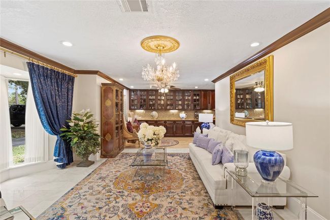 8220 Wateka Cir, House other with 4 bedrooms, 3 bathrooms and null parking in Houston TX | Image 5
