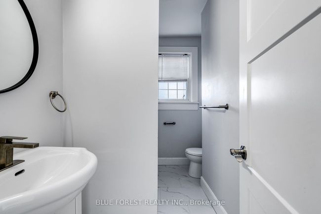 46-48 Wellington St E, Home with 5 bedrooms, 3 bathrooms and 5 parking in Chatham ON | Image 12