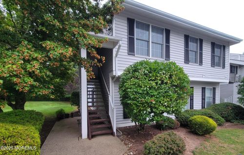 196 Milkweed Ct, Three Bridges, NJ, 08887-2125 | Card Image