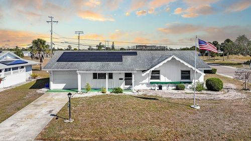 1001 Augusta Dr, SUN CITY CENTER, FL, 33573-5452 | Card Image