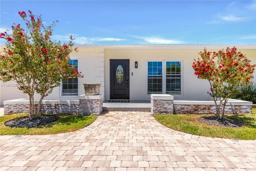 9021-9021 Sw 178th Ter, Palmetto Bay, FL, 33157-5925 | Card Image
