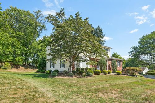 11 Kendall Dr, New City, NY, 10956-6751 | Card Image