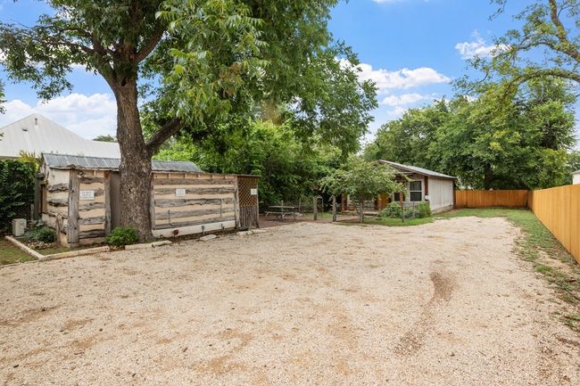 514 W Austin St, Home with 2 bedrooms, 2 bathrooms and null parking in Fredericksburg TX | Image 43