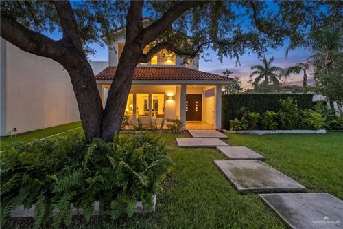 2224 S 45th St, McAllen, TX, 78503-8103 | Card Image