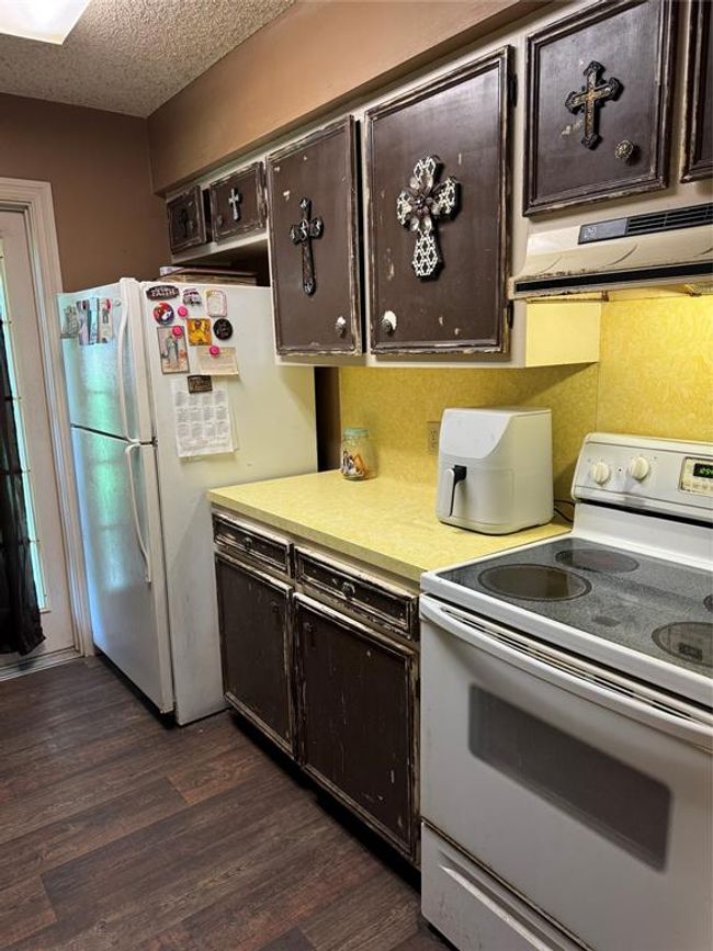 Kitchen | Image 16