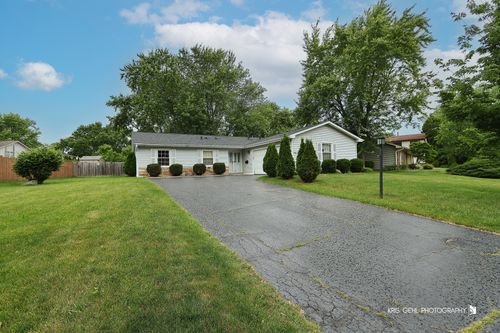 115 Red Bridge Rd, Lake Zurich, IL, 60047-2563 | Card Image