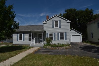 328 W Grant Highway, House other with 3 bedrooms, 1 bathrooms and 1 parking in Marengo IL | Image 1