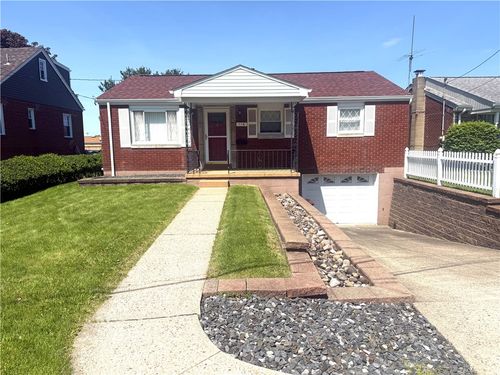 116 Frandor Dr, New Kensington, PA, 15068-3501 | Card Image