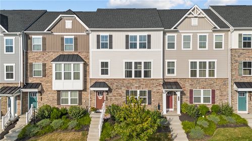 515 Captain Lee Boss Way, Cranberry Township, PA, 16066-3410 | Card Image