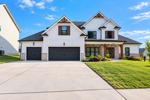 2622 Blue Skies Dr, Ooltewah, TN, 37363-2495 | Card Image