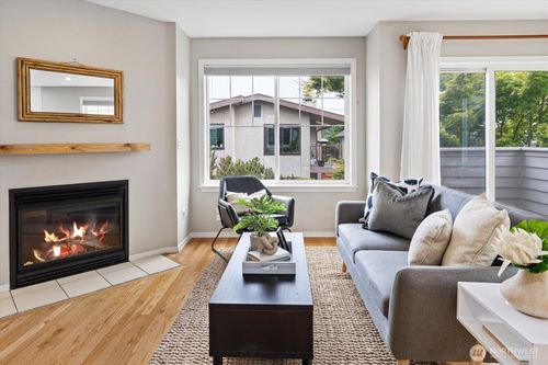 a-2641 Nw 57th St, Seattle, WA, 98107-3246 | Card Image