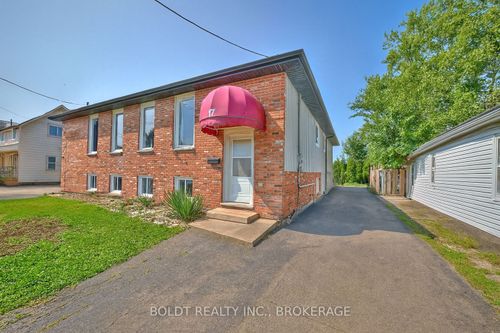 17 Colborne St, Thorold, ON, L2V3P8 | Card Image
