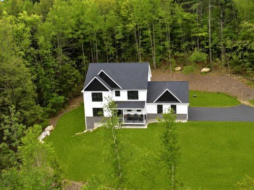 8 Arrowwood Rd, New Boston, NH, 03070-5016 | Card Image