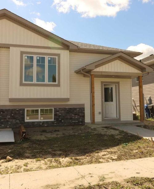 443 Henricks Drive, Irricana, AB, T0M1G0 | Card Image