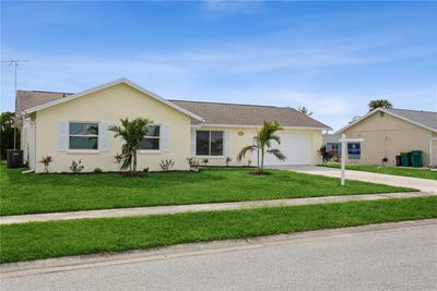 13601 Isabell Avenue, House other with 3 bedrooms, 2 bathrooms and null parking in PORT CHARLOTTE FL | Image 1