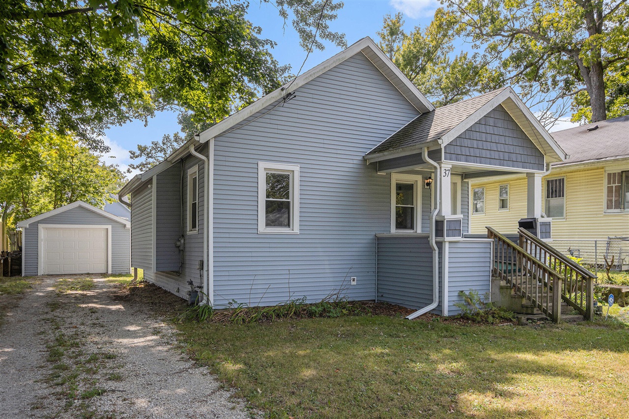 Burr St, Battle Creek, MI 49015