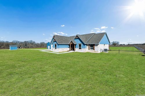 5476 County Road 427, Stockdale, TX, 78160-7112 | Card Image