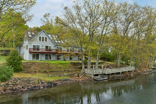 2 Blue Heron Ln, Deerfield, NH, 03037-1125 | Card Image