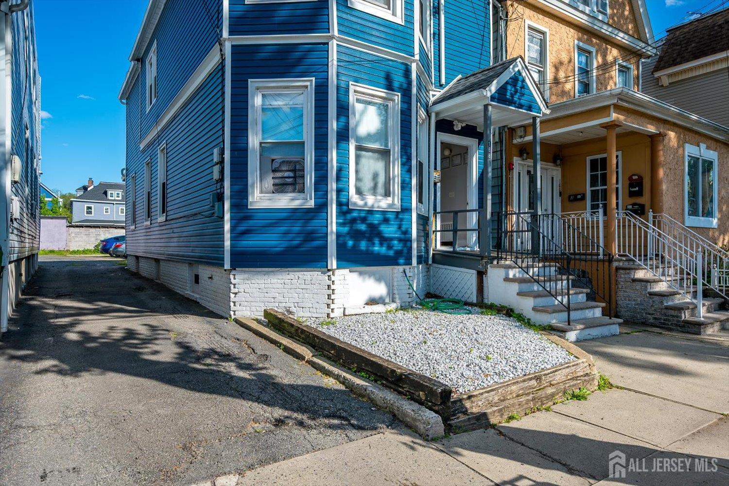 Residential Income in Perth Amboy 3