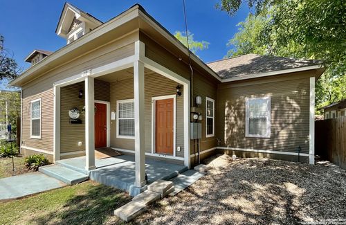 219 Rigsby Ave, San Antonio, TX, 78210-3083 | Card Image
