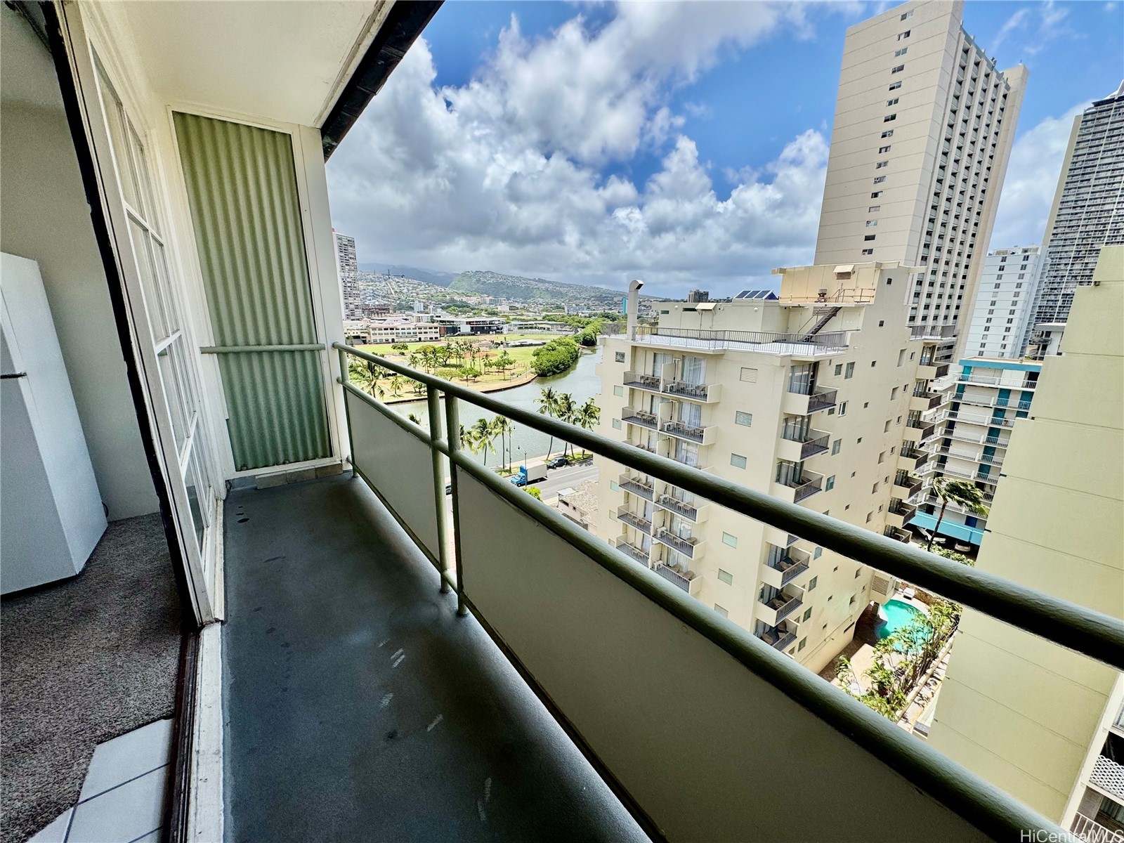 Residential in Honolulu 4