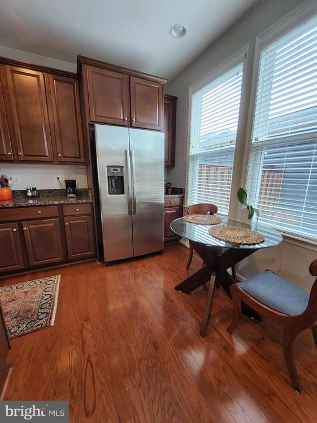 8952 Center St, Townhouse with 3 bedrooms, 3 bathrooms and null parking in Manassas VA | Image 7