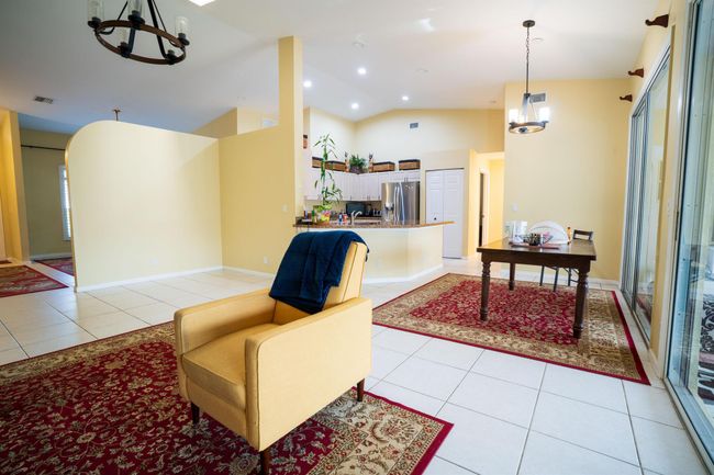 165 Cypress Trce, House other with 4 bedrooms, 3 bathrooms and null parking in Royal Palm Beach FL | Image 16