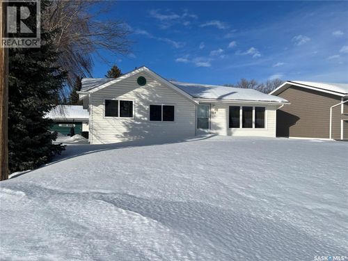 322 Oak St W, Porcupine Plain, SK, S0E1H0 | Card Image