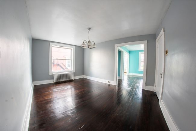Floor 1 Dining Room | Image 4