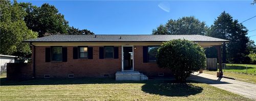 1402 Mack St, Spring Lake, NC, 28390-2518 | Card Image