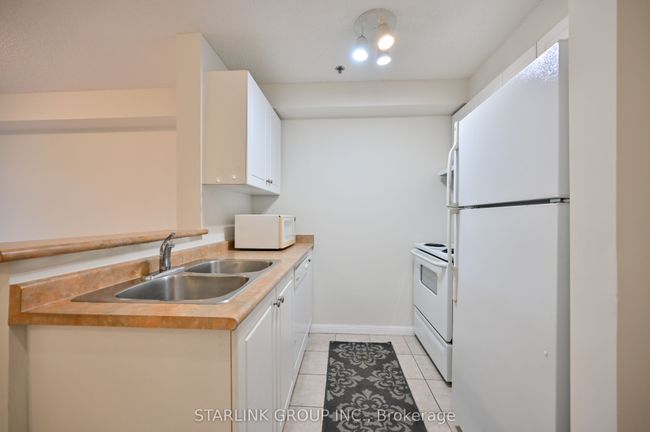 111 - 5225 Finch Ave E, Condo with 2 bedrooms, 1 bathrooms and 1 parking in Scarborough ON | Image 13