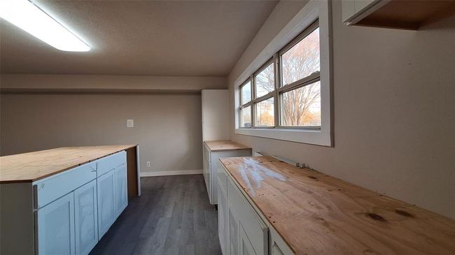 Kitchen | Image 12