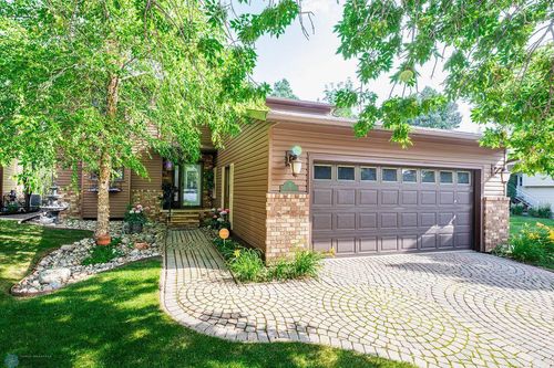 15 Fremont Dr S, Fargo, ND, 58103-5093 | Card Image