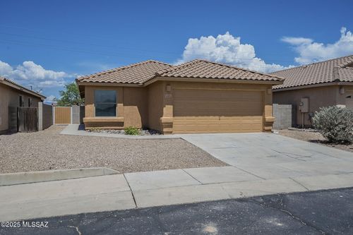 6603 E Ladonna Lane, Tucson, AZ, 85756 | Card Image