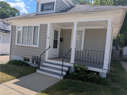 40 Fairview Ave, Pawtucket, RI, 02860-2504 | Card Image