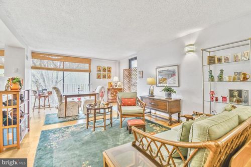 apt-4c-2100 Washington Ave, Silver Spring, MD, 20910-2604 | Card Image