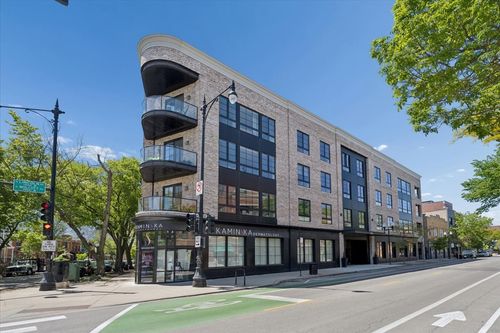 203-3808 N Lincoln Ave, CHICAGO, IL, 60613-3520 | Card Image