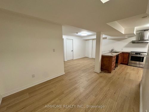 Bsmt 56 Crystal Dr, Richmond Hill, ON, L4C7Y3 | Card Image