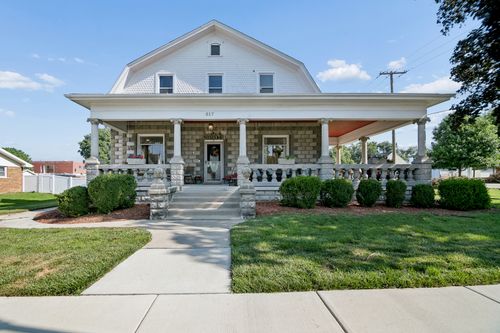 617 Penfield St, Beecher, IL, 60401-6635 | Card Image