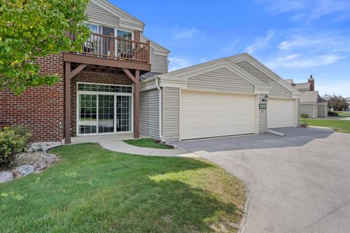 1626549 Wild Oats Dr, Pewaukee, WI, 53072-6605 | Card Image