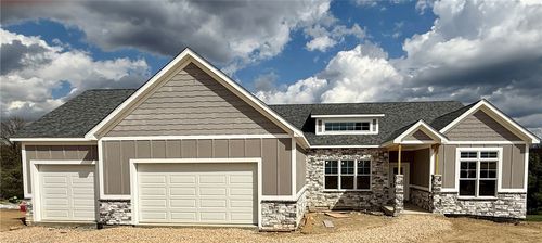 136 Huckleberry Rd, Indiana, PA, 15701-6013 | Card Image