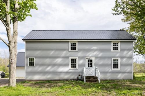 6028 Smith Rd, Hamburg, NY, 14075-6126 | Card Image