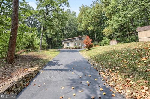 2550 Lambs Gap Rd, ENOLA, PA, 17025-1129 | Card Image