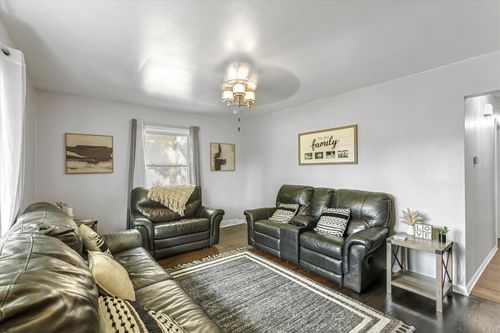 9424 W Orchard St, WEST ALLIS, WI, 53214-4162 | Card Image