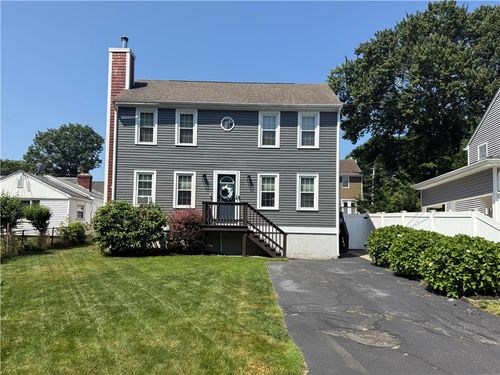 13 Cedar Dr, Bristol, RI, 02809-5001 | Card Image